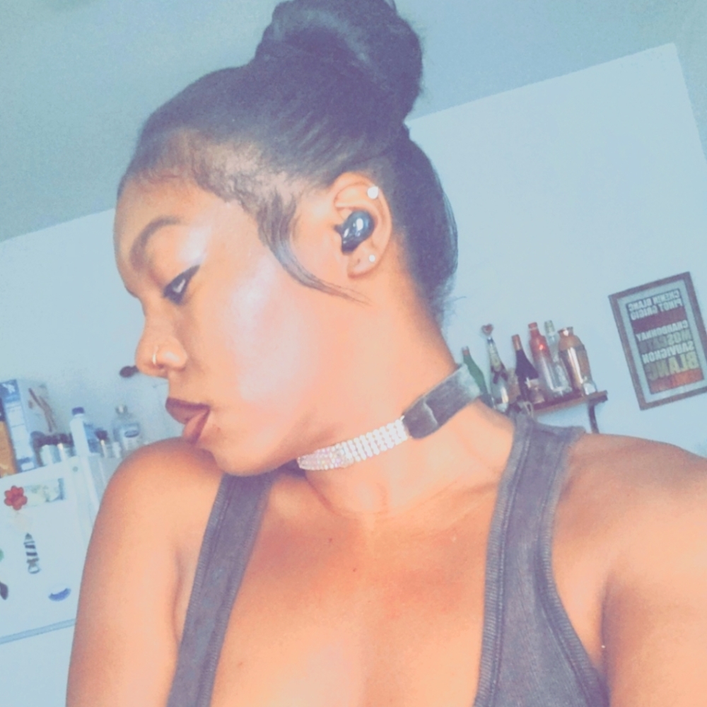 Meet your Posher, Rina